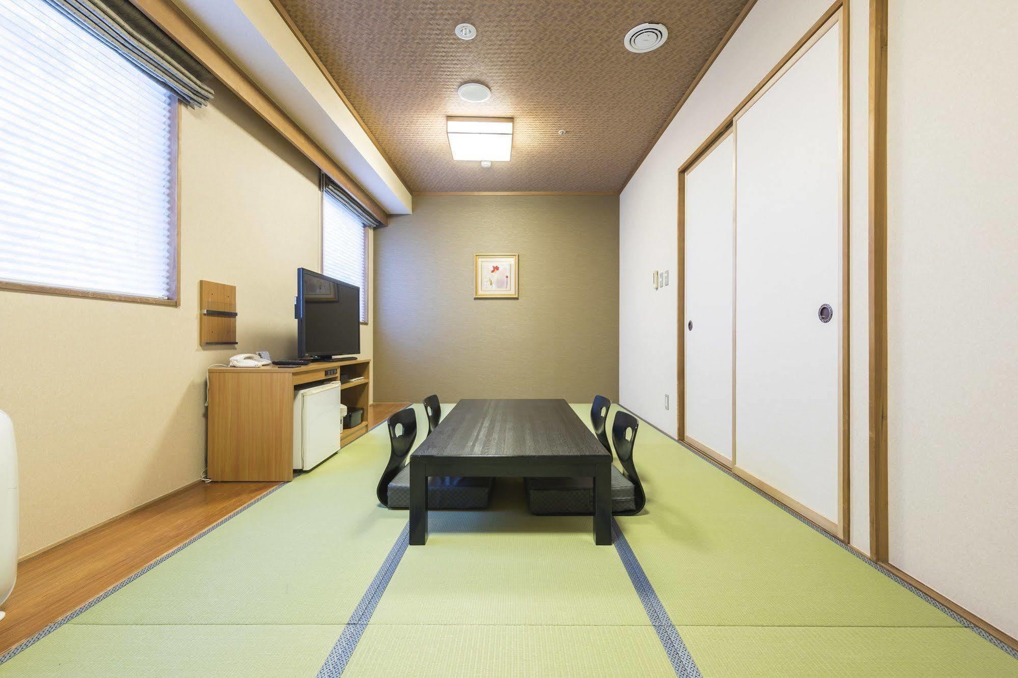 Route Inn Grantia Hanyu Spa Resort Extérieur photo