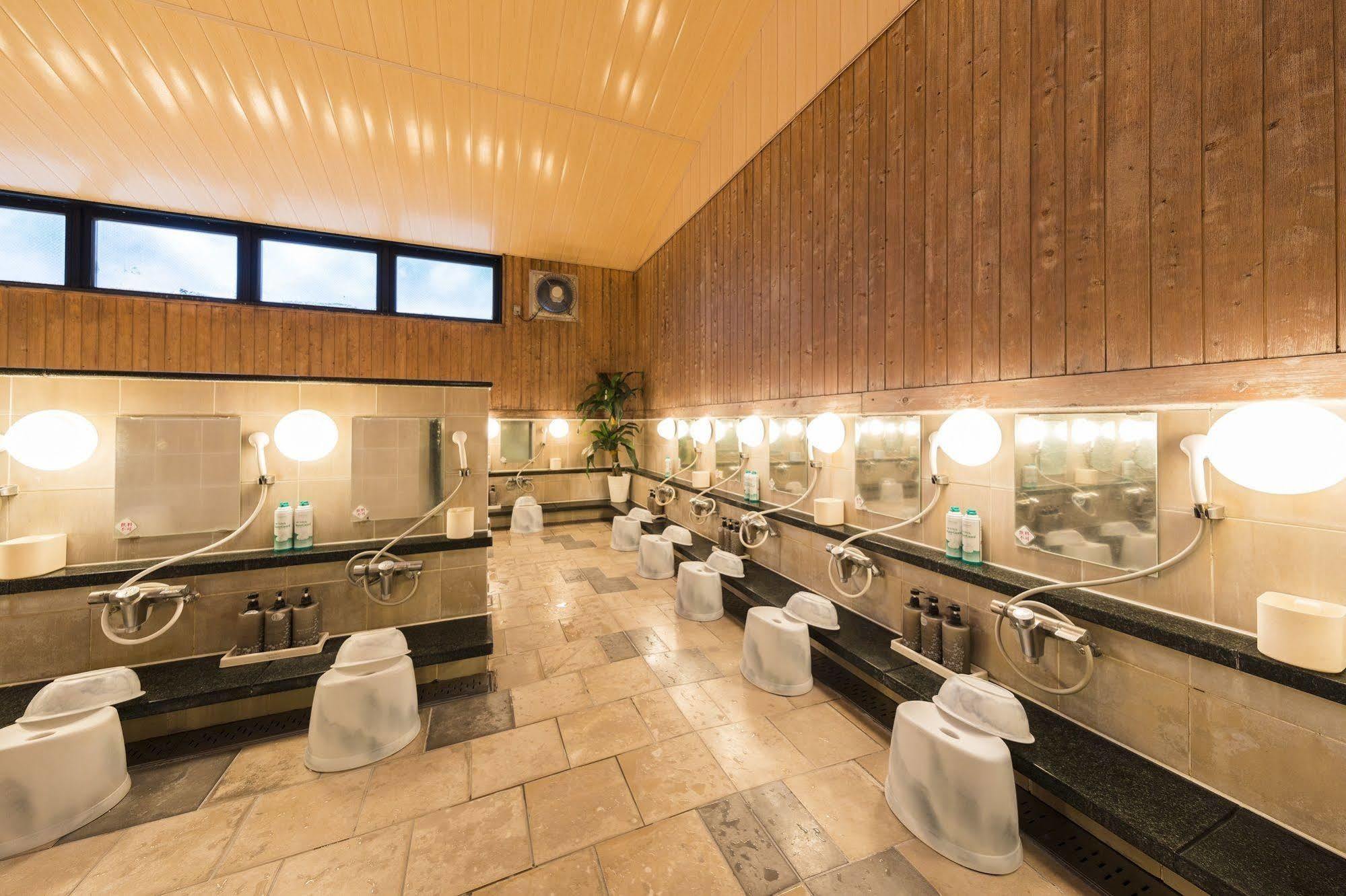 Route Inn Grantia Hanyu Spa Resort Extérieur photo